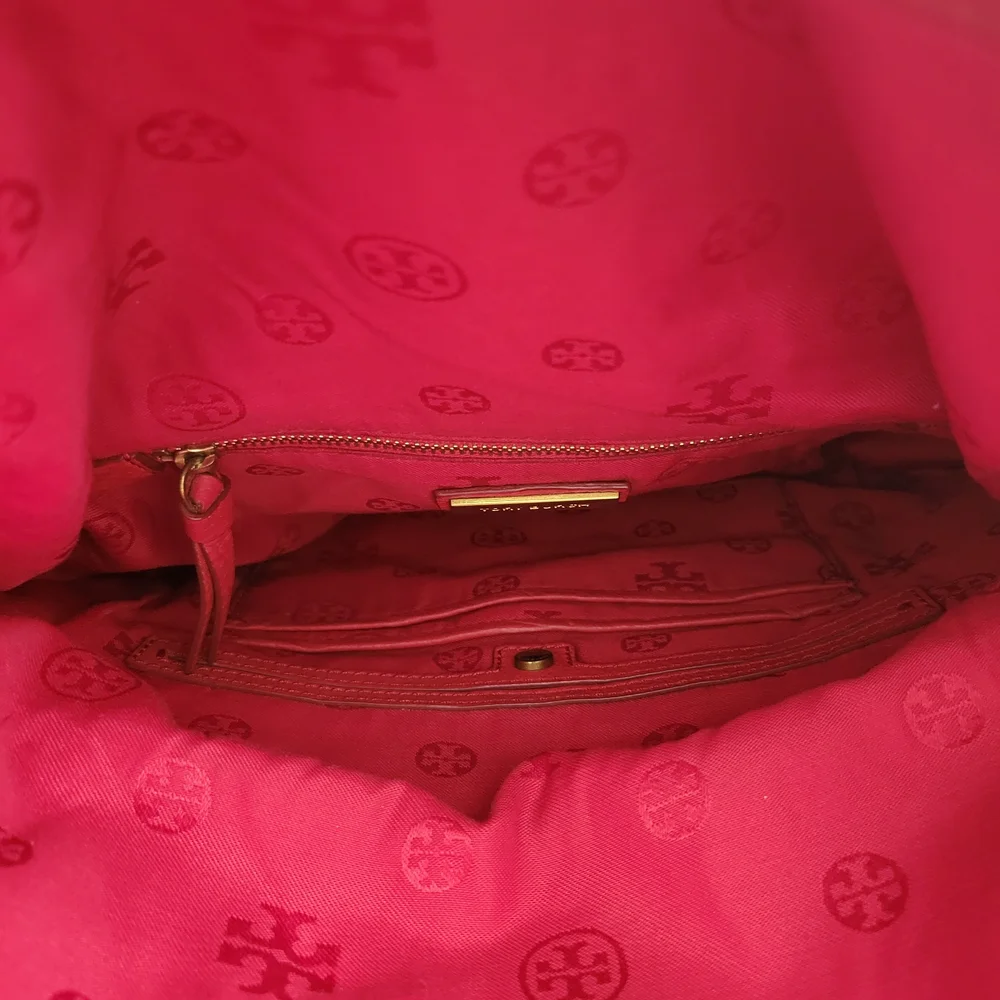TorryBurch Red Pebbled Leather Crossbody BagTorryBurch Red Pebbled Leather Cross